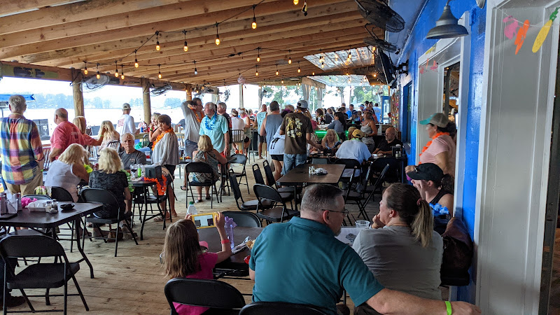 Lakeside Grill at Coosa Island exterior view showcasing professional restaurants services in Cropwell, Alabama