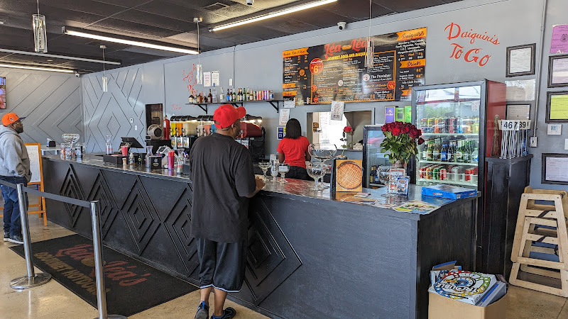 Léa-Léa’s Gourmet Dogs exterior view showcasing professional restaurants services in Little Rock, Arkansas