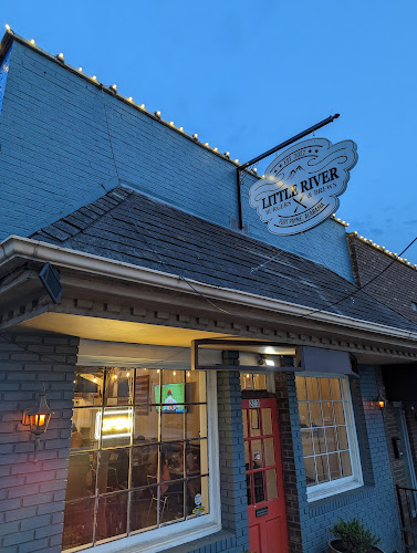 Little River Burgers & Brews exterior view showcasing professional restaurants services in Fort Payne, Alabama