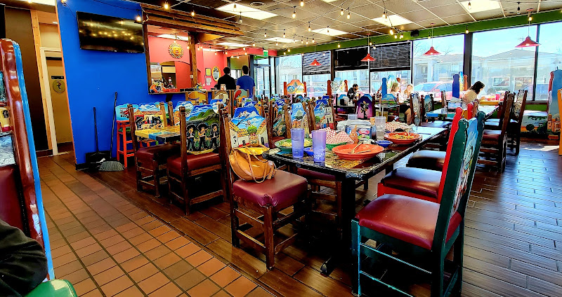 Los Agaves Mexican Restaurant exterior view showcasing professional restaurants services in Arkadelphia, Arkansas