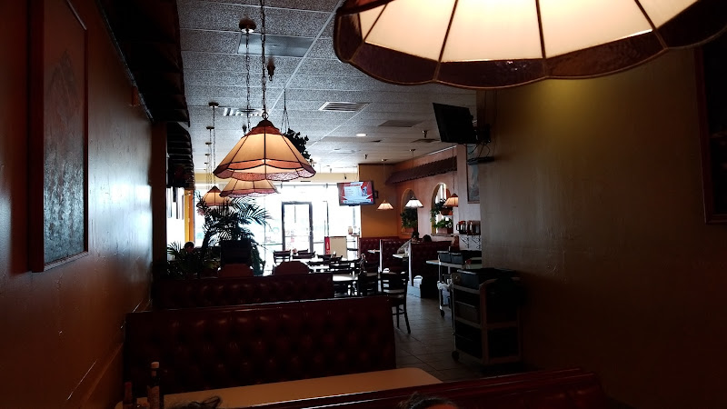 Los Arcos exterior view showcasing professional restaurants services in Fort Payne, Alabama