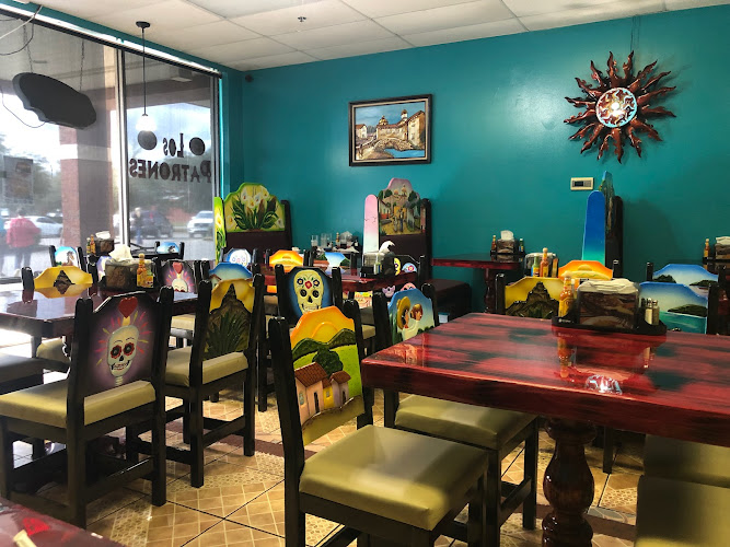 Los Patrones exterior view showcasing professional restaurants services in Bay Minette, Alabama