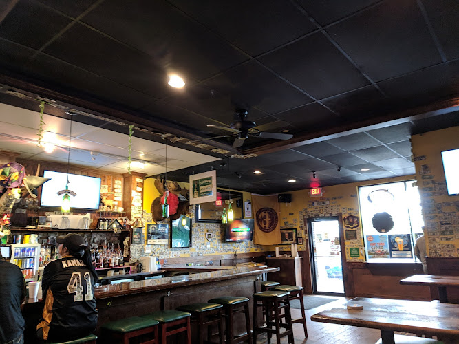 Lucky - Irish Pub & Grill exterior view showcasing professional restaurants services in Mobile, Alabama