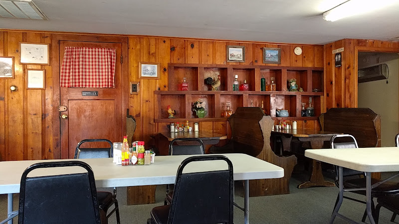 Lucky S Café exterior view showcasing professional restaurants services in Perryville, Arkansas