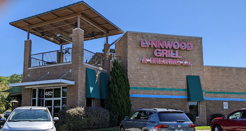 Lynnwood Grill & Brewing Company exterior view showcasing professional restaurants services in Raleigh, North Carolina