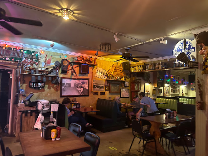 Manci's Antique Club exterior view showcasing professional restaurants services in Daphne, Alabama