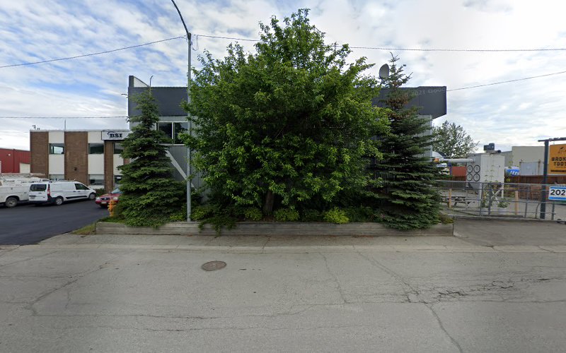 Moose's Tooth Brewing Company exterior view showcasing professional Brewery services in Anchorage, Alaska