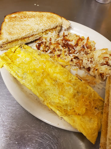 Mulligan's on Ponce exterior view showcasing professional restaurants services in Hot Springs Village, Arkansas