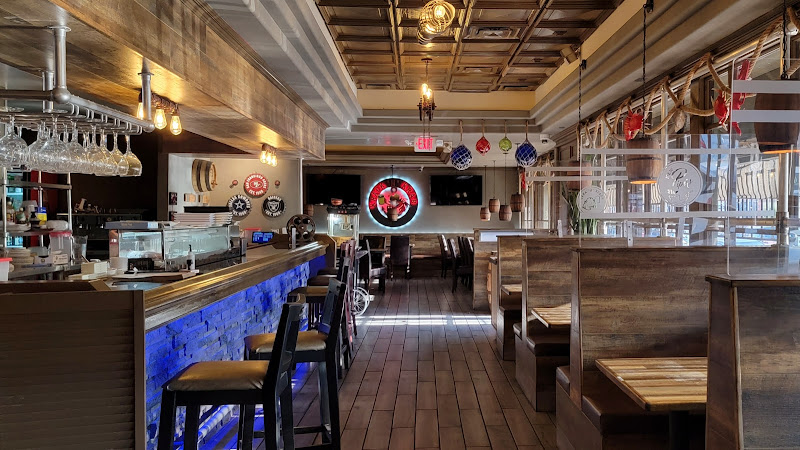 New Pipers Beer Lounge exterior view showcasing professional restaurants services in Los Angeles, California