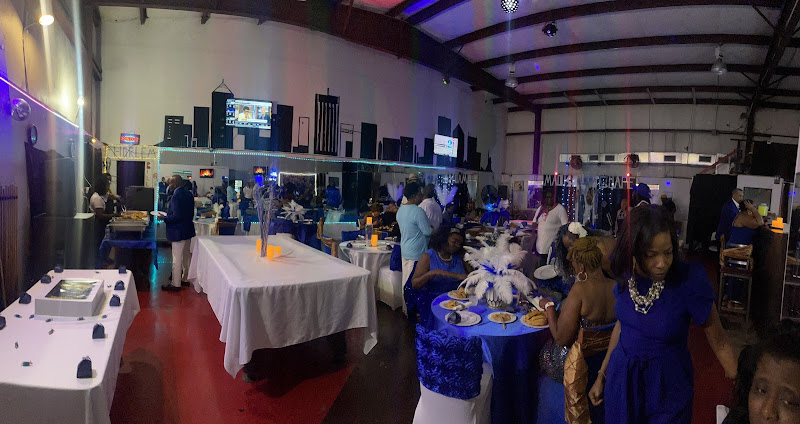 Newyork dance studio restaurant and karaoke bar and grill exterior view showcasing professional restaurants services in Pine Bluff, Arkansas