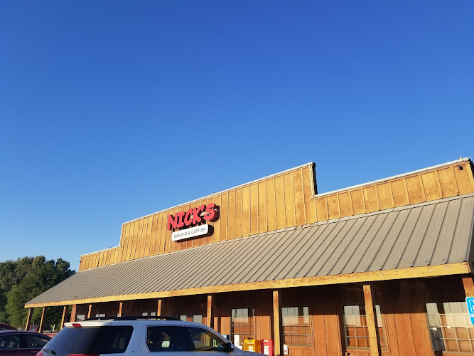 Nick's Bar-B-Q & Catfish exterior view showcasing professional restaurants services in Carlisle, Arkansas