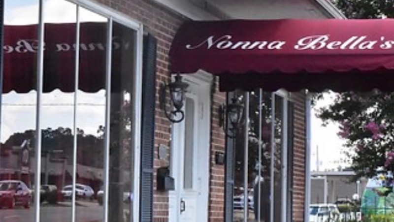 Nonna Bella’s Pizzeria exterior view showcasing professional restaurants services in Russellville, Arkansas