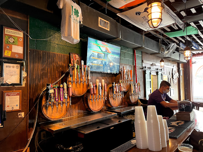 O'Daly's Irish Pub exterior view showcasing professional restaurants services in Mobile, Alabama
