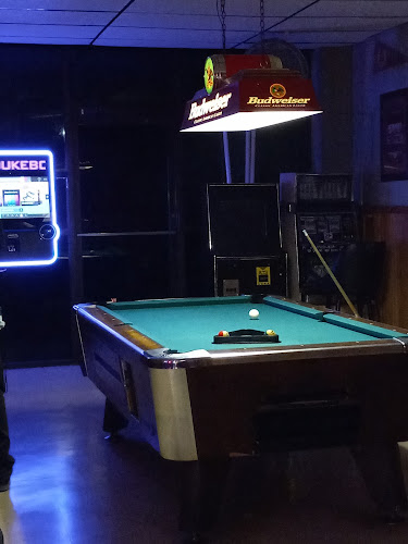 Old tymers bar&grill exterior view showcasing professional restaurants services in Bridgeport, Alabama