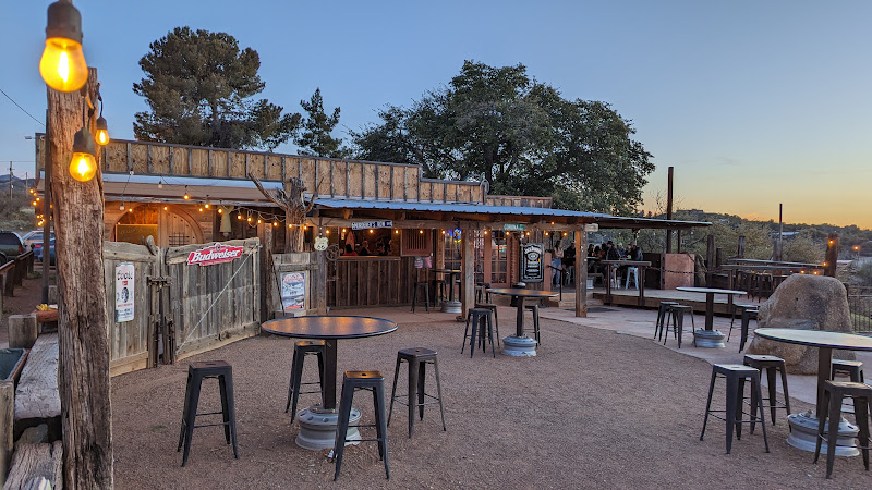 Orehouse Hilltop Tavern exterior view showcasing professional restaurants services in Oracle, Arizona