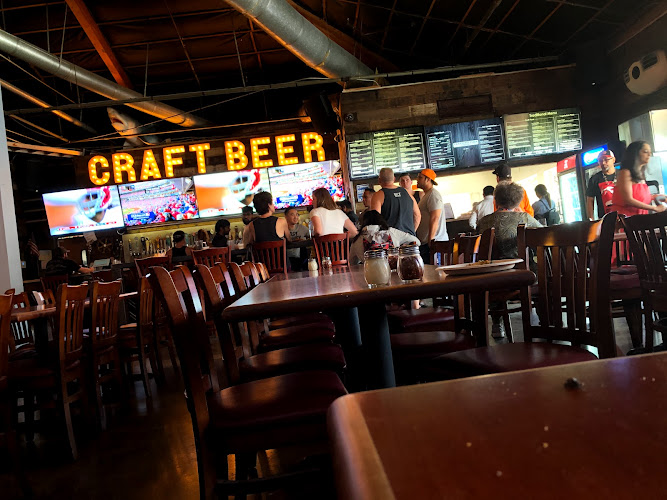 Parktown Pizza Company exterior view showcasing professional restaurants services in Milpitas, California