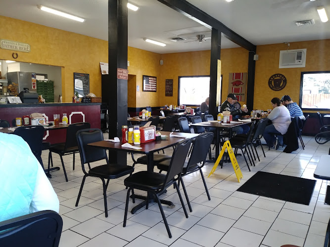 Pea Ridge Cafe exterior view showcasing professional restaurants services in Pea Ridge, Arkansas