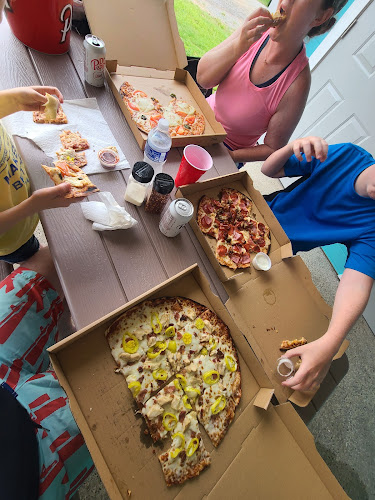 Piece of the Pie exterior view showcasing professional restaurants services in Cropwell, Alabama