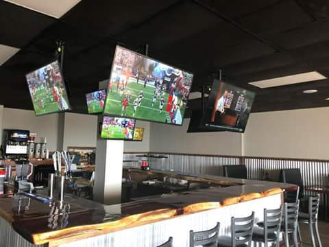 Rack & Reel Sports Grill exterior view showcasing professional restaurants services in Camden, Alabama