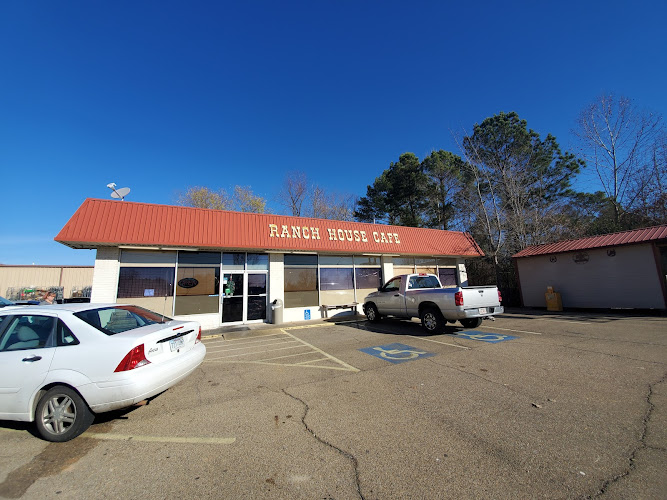 Ranch House Cafe exterior view showcasing professional restaurants services in De Queen, Arkansas