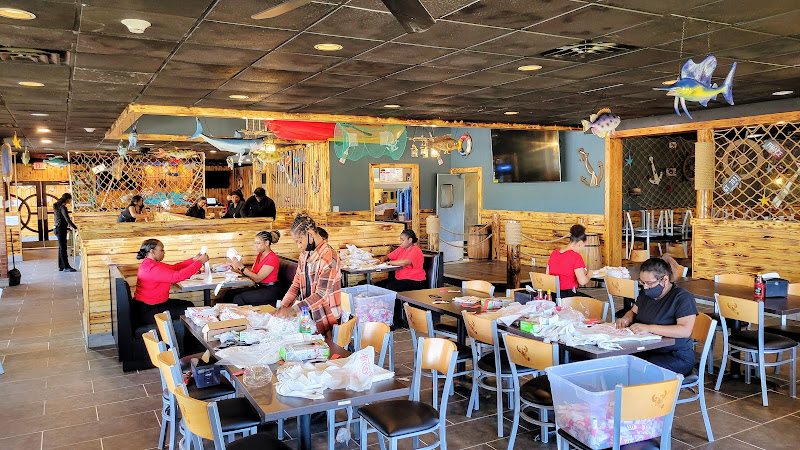 Red Pier Cajun Seafood & Bar - Service Rd. exterior view showcasing professional restaurants services in West Memphis, Arkansas