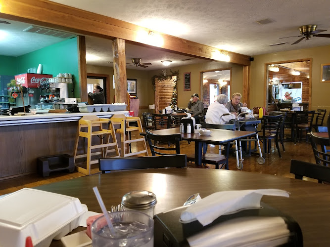 Riverbend Restaurant exterior view showcasing professional restaurants services in Mammoth Spring, Arkansas