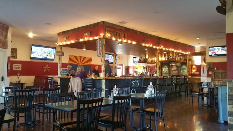 Robbie's exterior view showcasing professional restaurants services in Rimrock, Arizona