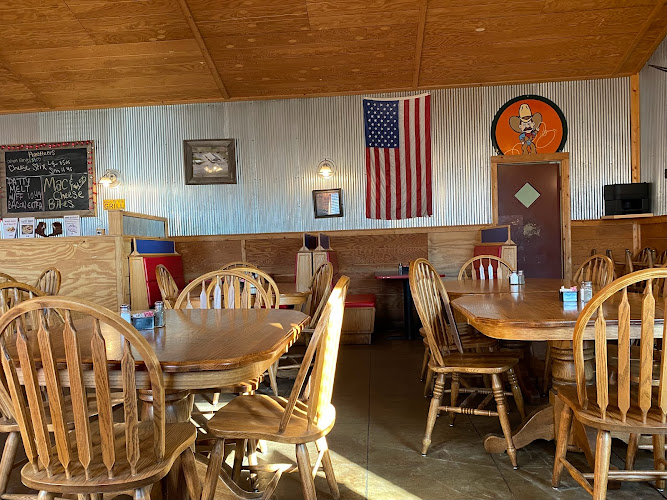 Roper's Restaurant exterior view showcasing professional restaurants services in Beebe, Arkansas