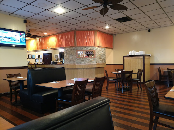 Royal Thai exterior view showcasing professional restaurants services in Enterprise, Alabama