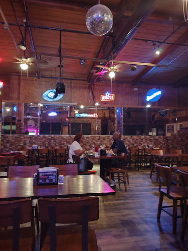 Rusty Bull exterior view showcasing professional restaurants services in Apple Valley, California