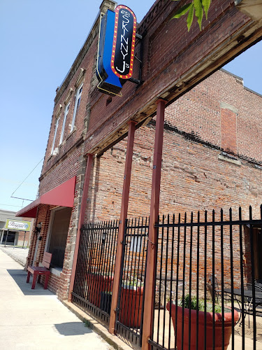 Skinny J's Paragould exterior view showcasing professional restaurants services in Paragould, Arkansas