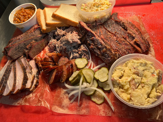 Smokin Bull BBQ and Grill exterior view showcasing professional restaurants services in Greenbrier, Arkansas