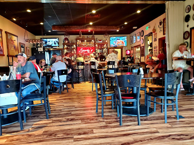 Sparky’s Landing exterior view showcasing professional restaurants services in Mt Shasta, California