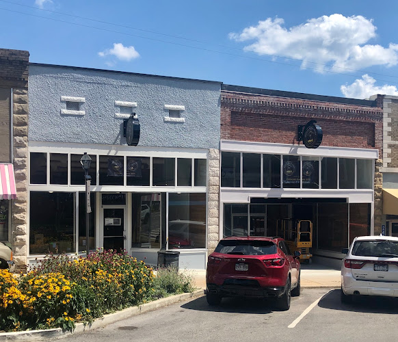 Stella's Brick Oven Pizzeria and Bistro exterior view showcasing professional restaurants services in Batesville, Arkansas
