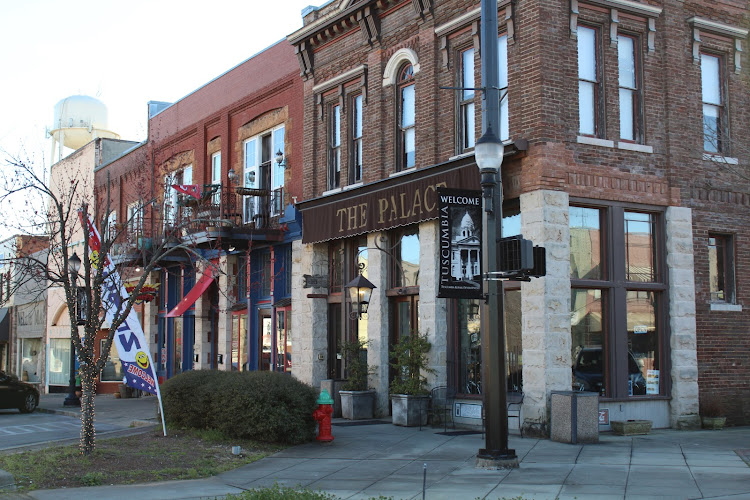 Superhero Chefs exterior view showcasing professional restaurants services in Tuscumbia, Alabama