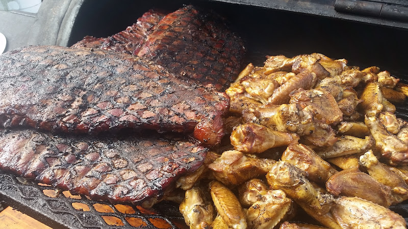 The BBQ Hut-The Brain Freeze exterior view showcasing professional restaurants services in Sulligent, Alabama