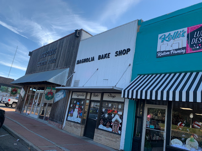 The Corner Clubhouse exterior view showcasing professional restaurants services in Magnolia, Arkansas