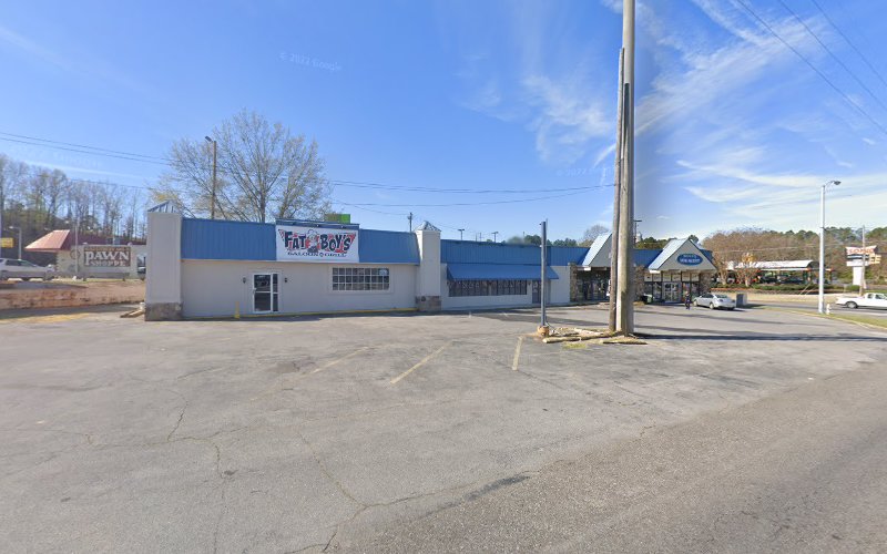 The Dawg House exterior view showcasing professional restaurants services in Anniston, Alabama