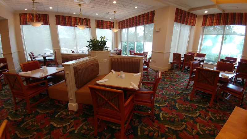 The Garden Inn Grille & Bar exterior view showcasing professional restaurants services in Daphne, Alabama