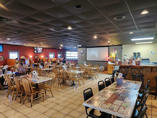 The Gridiron of Centre exterior view showcasing professional restaurants services in Centre, Alabama