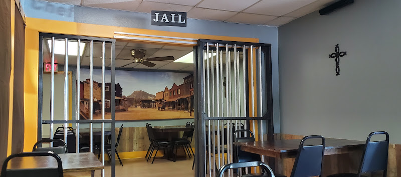 The Gunslingin' Burger exterior view showcasing professional restaurants services in Russellville, Arkansas