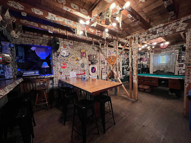 The Hideout Saloon exterior view showcasing professional restaurants services in Mariposa, California