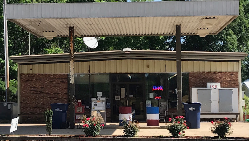 The Mount Holly Store exterior view showcasing professional restaurants services in Mt Holly, Arkansas