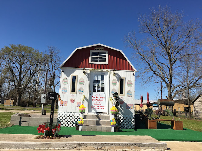 The Red Barn Restaurant exterior view showcasing professional restaurants services in Earle, Arkansas