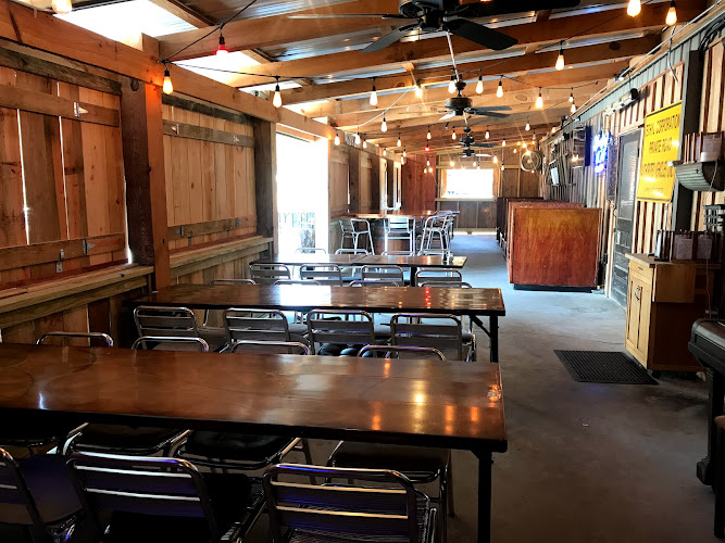 The Smokin' Bull exterior view showcasing professional restaurants services in Emerson, Arkansas