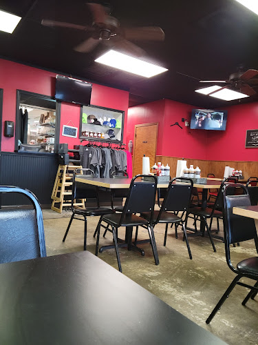 This Guy's Smoke N Grill exterior view showcasing professional restaurants services in Searcy, Arkansas