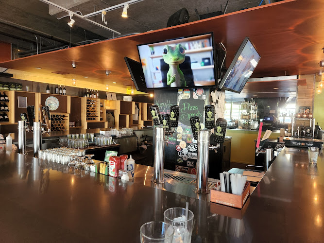 Throne Brewing & Pizza Kitchen exterior view showcasing professional restaurants services in Phoenix, Arizona