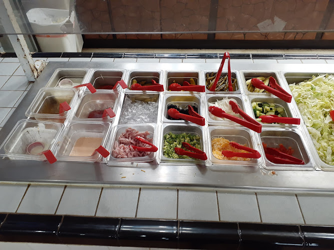 Tony's Pizza & Subs exterior view showcasing professional restaurants services in Cedar Bluff, Alabama