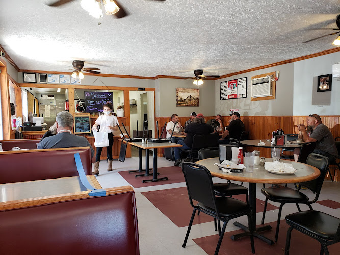 Top Rock Diner exterior view showcasing professional restaurants services in Alpena, Arkansas