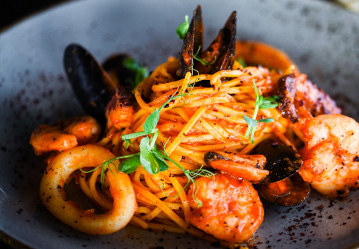 Troy's juicy crab exterior view showcasing professional restaurants services in Troy, Alabama